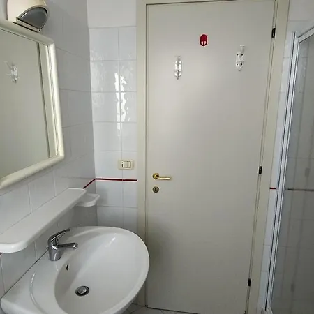 P313 Nr 103 Trilocale Sul Mare Con Ombrellone In Prima Fila