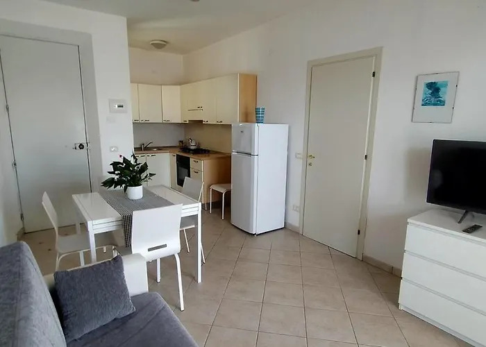 Apartamento P313 Nr 103 Trilocale Sul Mare Con Ombrellone In Prima Fila *