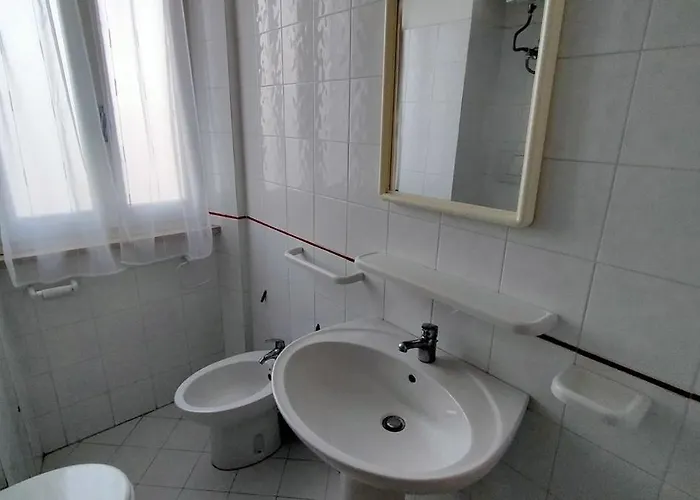 P313 Nr 103 Trilocale Sul Mare Con Ombrellone In Prima Fila *